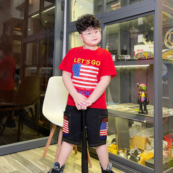 Bộ kaki bé trai hình lá cờ